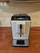 Ekspres Bosch VeroCup 300 cappuccino, kolor front biała perła, stan idealny