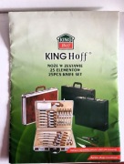 Sztućce i noże kuchenne w walizce, 25 elementów