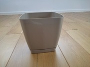 Doniczka Toscana kwadrat 19 z podstawką Beżowa/ cafe latte