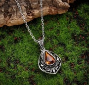 Łańcuszek z wisiorkiem Wiktoriański