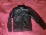 Czarna kurtka chłopięca eko skóra 134