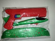 Samolot styropianowy z wyrzutnią