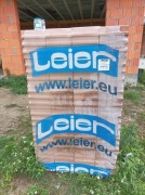 Pustaki ceramiczne leyer