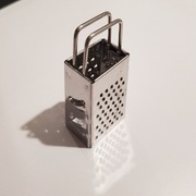 Mini tarka metalowa do przypraw KH-3181