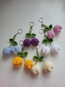 Breloki z kwiatami na szydełku. Tulipan 