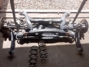 Mercedes CLA W117 Trawers sanki wózek kołyska belka tył wahacze piasty 