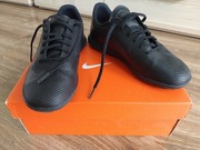 Turfy, do piłki nożnej, Nike czarne rozm. 38,5