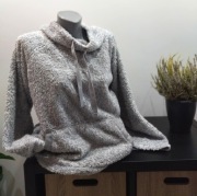 Bluza z miękkiego pluszu rozmiar S-M