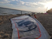 Komplet windsurfingowy Deska F2 Hornet 145 + 2 żagle 6.0 i 7.5