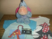 Zestaw dziecięcy Disney: Koszulka + maskotka + czysta kaseta