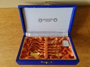 Łyżeczki do herbaty - metal złocony. (32)