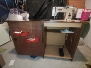 Maszyna do szycia z szafką