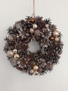 Wianek wieniec 27 cm z szyszek Boże Narodzenie