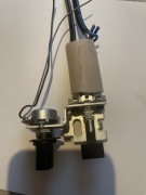 Bernard GS465 . Włącznik i potencjometr