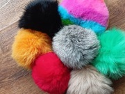 7 kolorowych breloków. Wszystkie razem