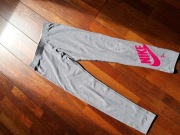 Leginsy Nike rozmiar M 137-146