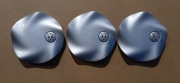 Oryginalne dekielki VW 7M0601149B – 3 sztuki, stan dobry