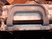 Ściągacz do sworzni