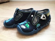 Sprzedam kapcie dla chłopca 