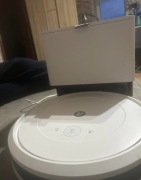 Robot sprzątający iRobot Roomba Combo Essential 2 + stacja samoczyszcząca