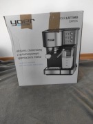 Ekspres ciśnieniowy z automatycznym spieniaczem mleka Yoer