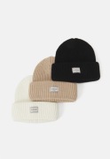 Pier One UNISEX zestaw Czapek czarna, beżowa, biała