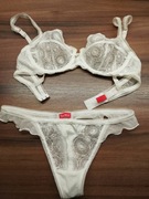 Triumph Pizzo Bianco komplet biustonosz 75 B + stringi 38 M ślub sylwester