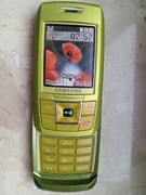 Telefon komórkowy Samsung SGH-E250 + bateria i ładowarka 