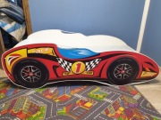 Łóżko chłopięce z materacem 