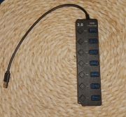 Koncentrator USB 3.0 5 Gb/s  7 portów z indywidualnymi włącznikami