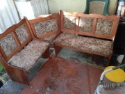 Piękny antyczny narożnik ze stolikiem z PRl