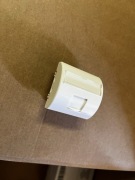 Adapter 45x45 1xRJ45 z klapką przeciwkurzową (wypukły zaokrąglony)