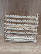 Drewniany stojak na biżuterię 