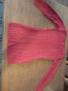 Sukienka swetrowa o grubym splocie 