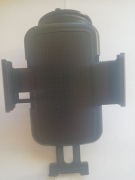 Solidny, masywny uchwyt na telefon z przyssawką do szyby.