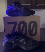 adidas yeezy 700 v3 dark glow
