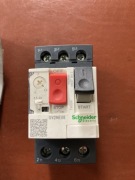 Wyłącznik silnikowy Schneider GV2ME08 Nowy