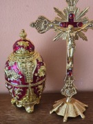 Piękny Złoty Krzyż i jajo Faberge. Komplet. 