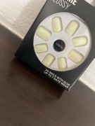 Sztuczne paznokcie tipsy