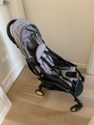 Używany wózek dziecięcy składany 