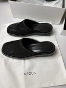 Nowe Ekskluzywne Klapki Mule NEOUS x Eckhaus Latta Pony Hair Skóra - 37