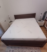 Łóżko drewniane buk z zagłówkiem (160x200) z materacem 