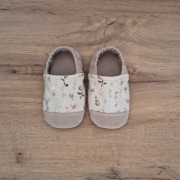 Kapcie dziecięce typu barefoot, wzór KWIATKI BOHO