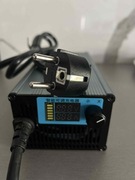 Ładowarka akumulatorów litowo-jonowych