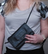 Marks&Spencer czarny skórzany portfel na pasku skóra naturalna okazja