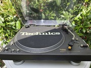 Gramofon Technics SL-1310
