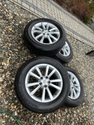 Felgi z oponami nissan