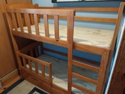 Łóżko piętrowe z szufladami 