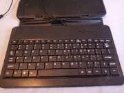 Etui z klawiaturą na tablet