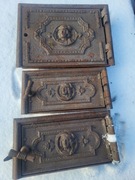 Zabytkowe drzwiczki żeliwne do pieca – komplet 3 szt. – retro/secesja